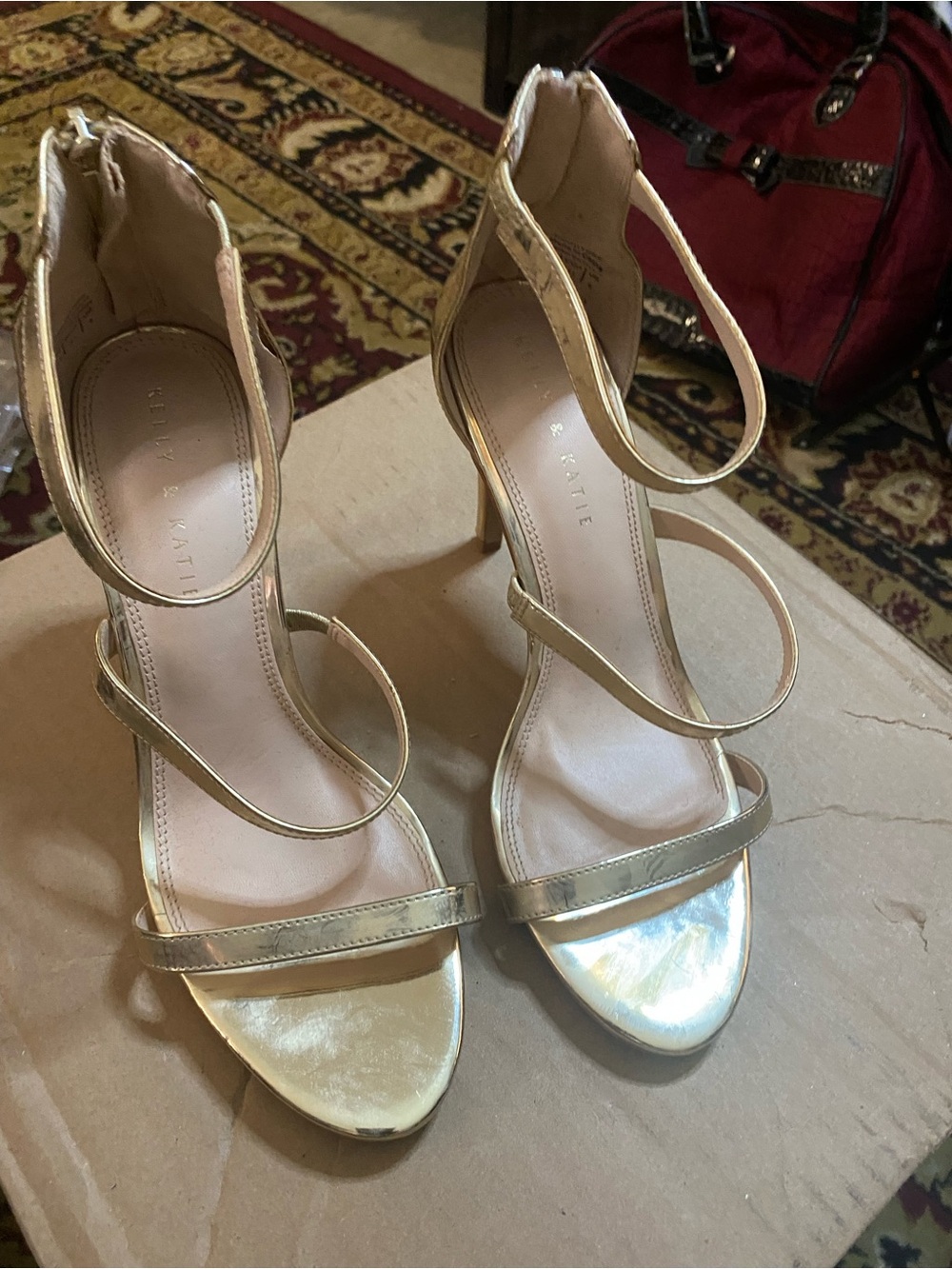 Kelly & Katie Gold Strappy High Heels Sz.10